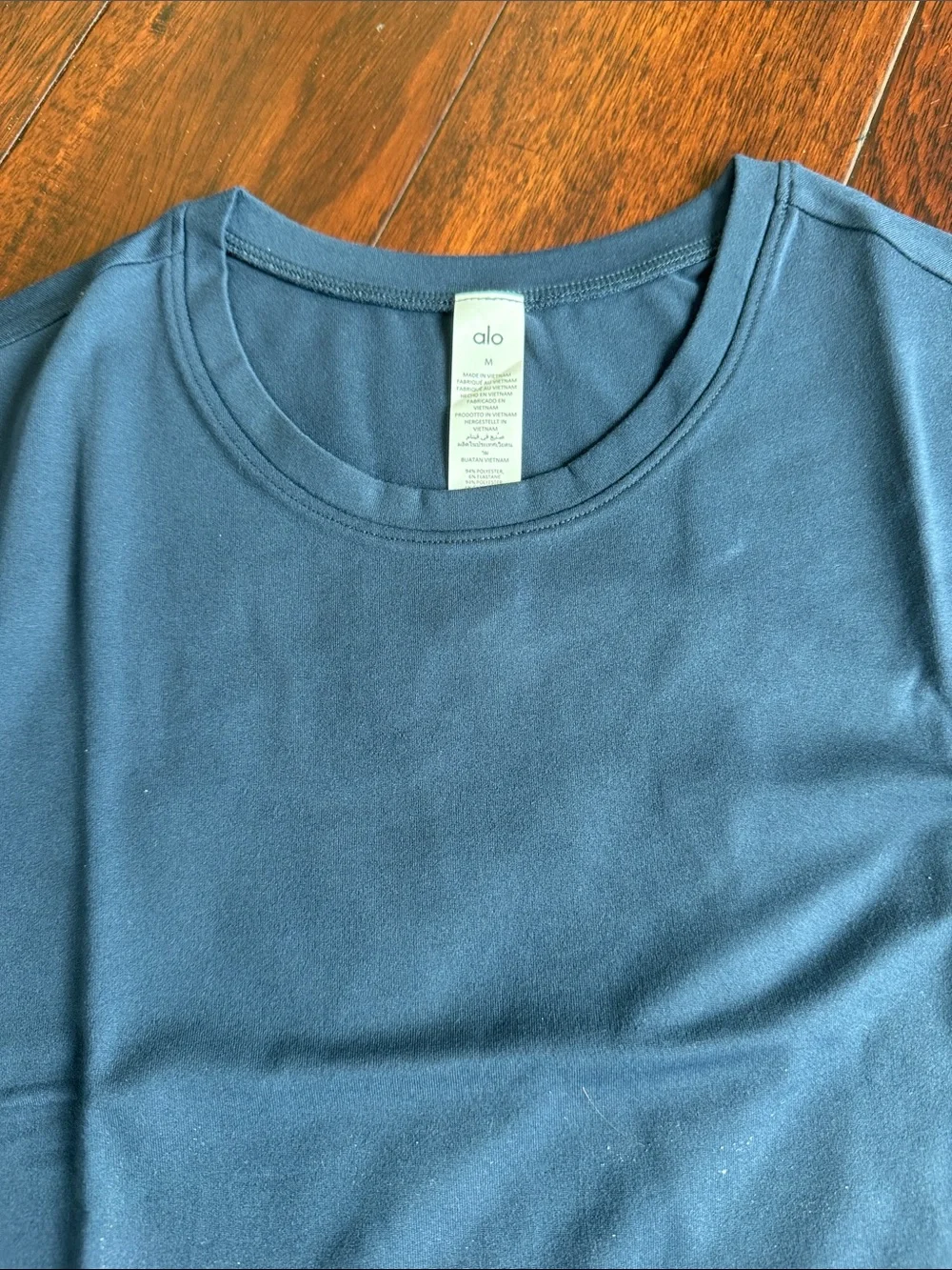 ALO Yoga Women's Crop Top in Slate Blue